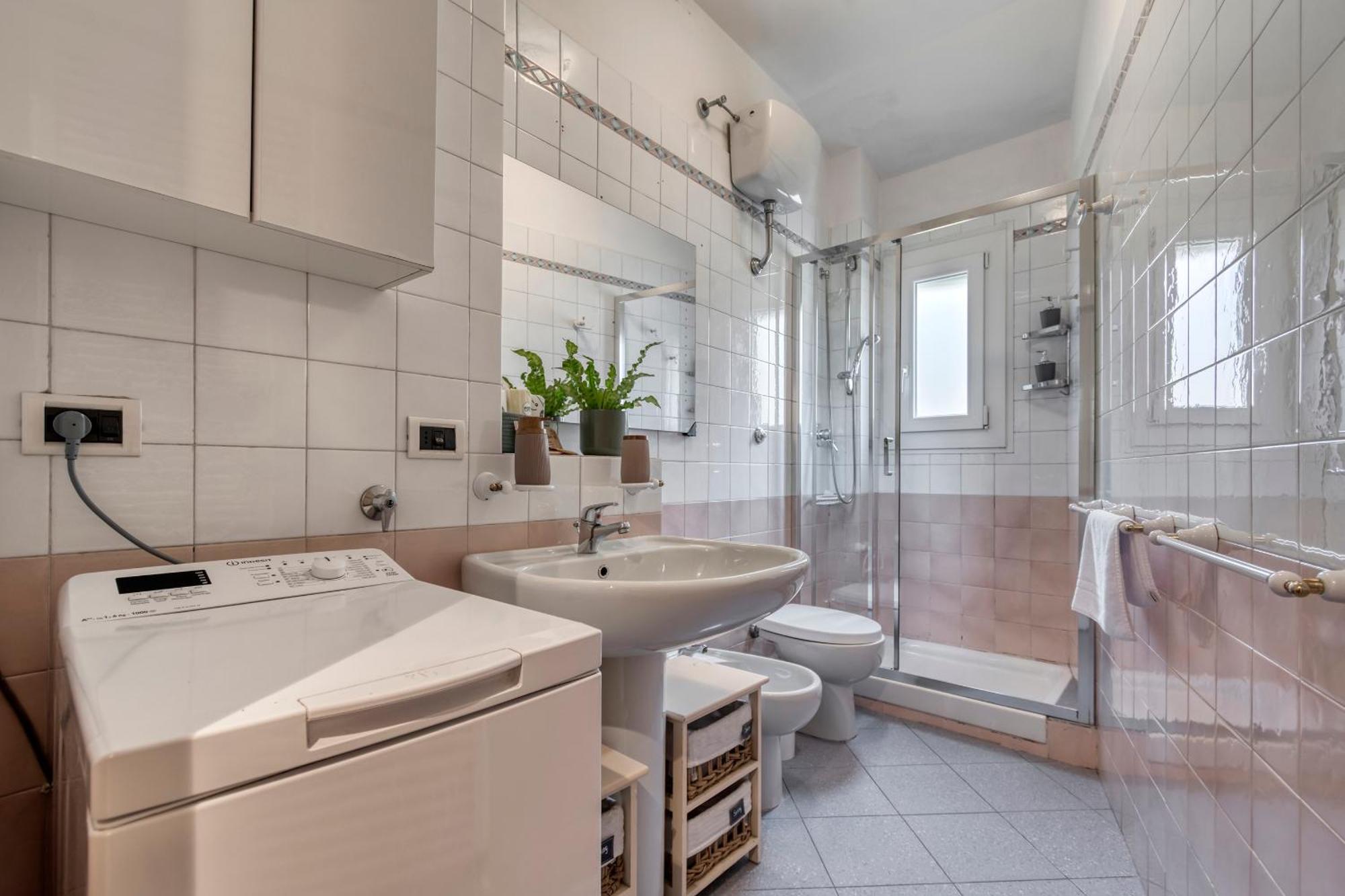 Cozy Apartment In The Heart Of Bologna Ngoại thất bức ảnh