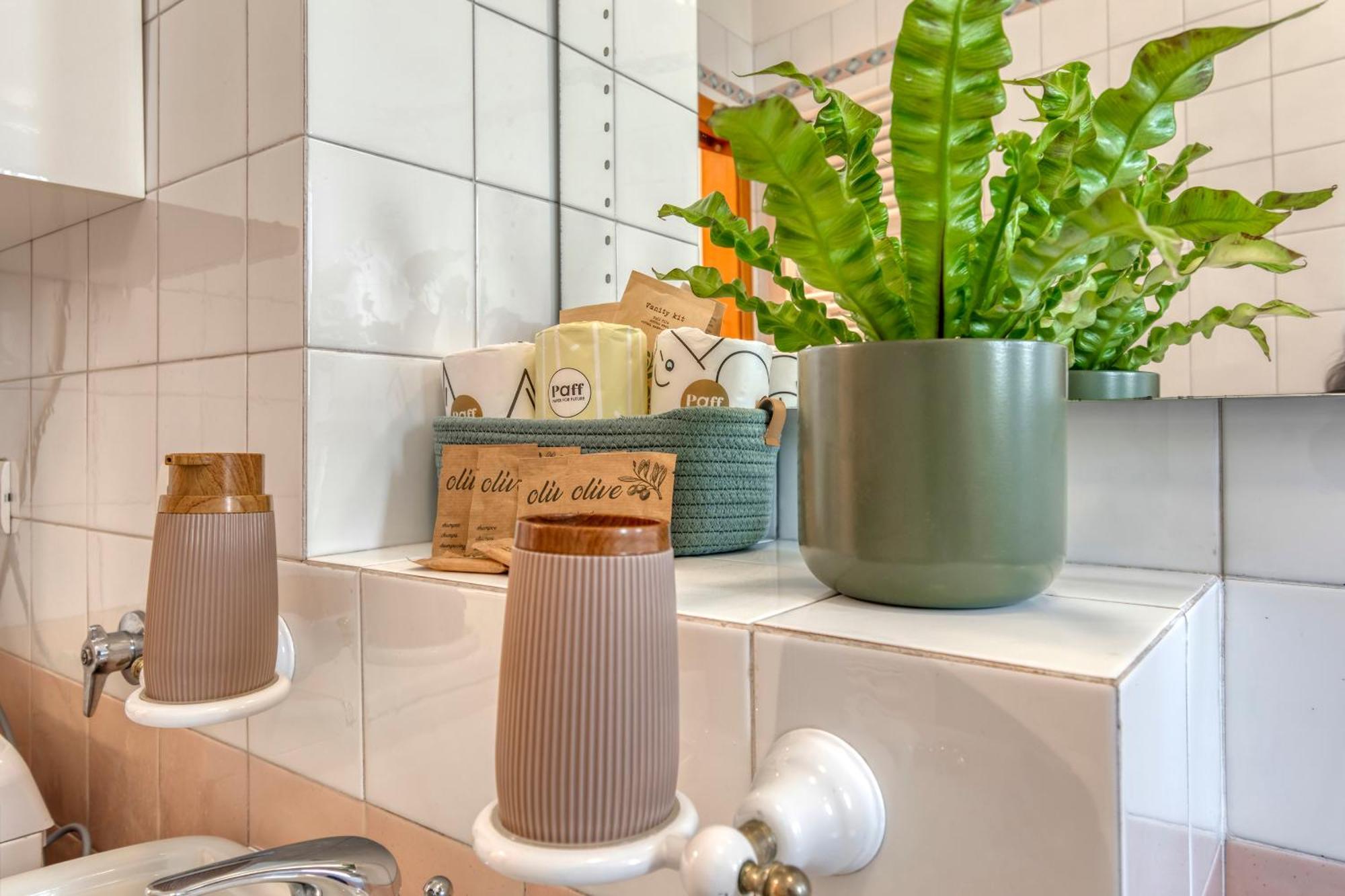 Cozy Apartment In The Heart Of Bologna Ngoại thất bức ảnh